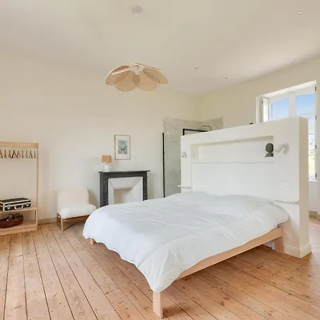 Maison Familiale Pour 12 Adultes Et 2 Enfants *